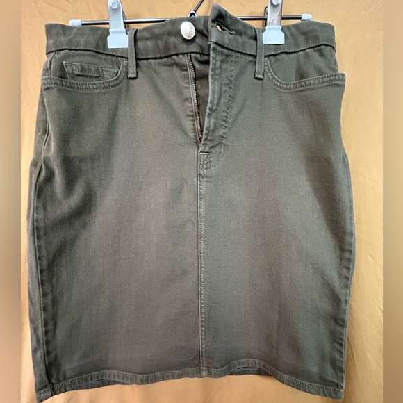 JEN 7 by 7 FOR ALL MANKIND NWOT Army Green Pencil Skirt Size 6 - Picture 7 of 7